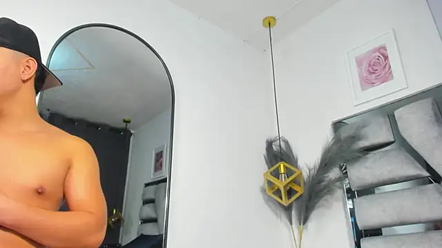 lianfox  online show from 06-19-26, 12:22