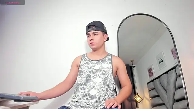 lianfox  online show from 02-18-26, 12:34