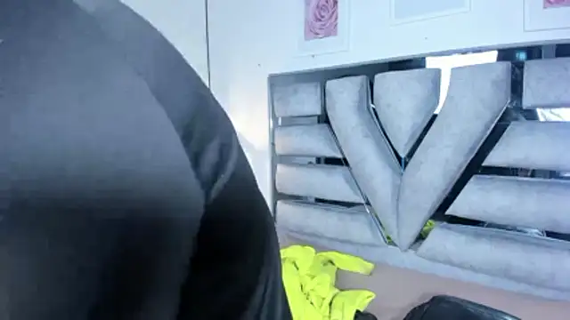 lianfox  online show from 04-09-26, 12:22