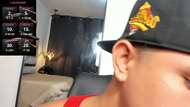 lianfox  online show from 07-24-26, 12:23