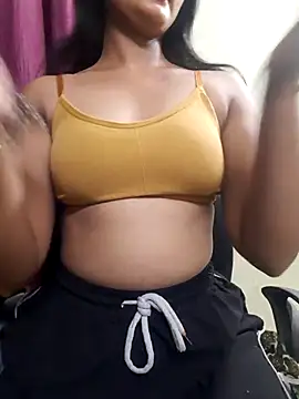 Snapshot of Monalisa670 chatting on 09-19-25, 04:55 Monalisa670 online show from 09-19-25, 04:55