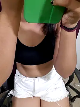 Snapshot of Monalisa670 chatting on 10-04-25, 06:20 Monalisa670 online show from 10-04-25, 06:20