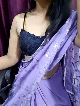 Snapshot of Monalisa670 chatting on 09-25-25, 02:12 Monalisa670 online show from 09-25-25, 02:12