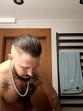 Snapshot of Barber33zk chatting on 09-10-25, 06:56 Barber33zk online show from 09-10-25, 06:56