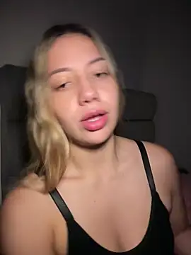 MissCat  online show from 12-14-25, 02:29