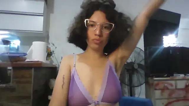 Snapshot of loliporomero chatting on 10-12-25, 10:11 loliporomero online show from 10-12-25, 10:11