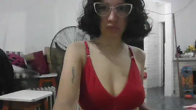 Snapshot of loliporomero chatting on 10-15-25, 10:51 loliporomero online show from 10-15-25, 10:51