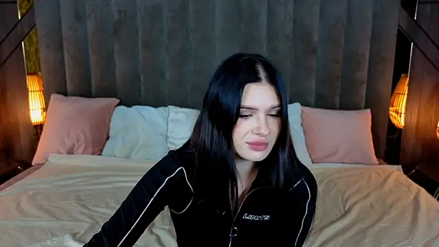 Neyla Charm online show from 10-10-25, 05:41