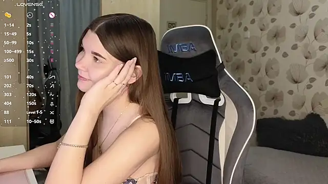  cute ice online show from 04-29-26, 07:23