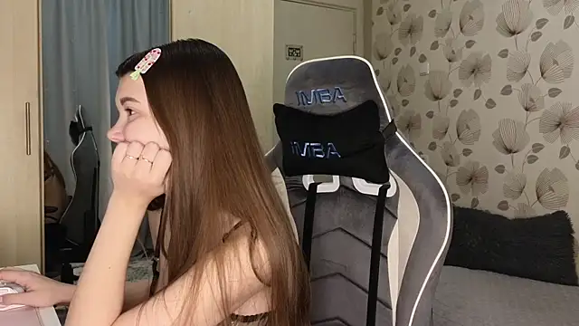  cute ice online show from 05-16-26, 07:18