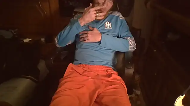 zipman92 online show from 12-16-25, 06:23