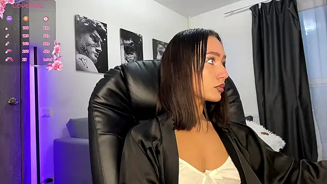 Lisa Shultz online show from 10-12-25, 01:12