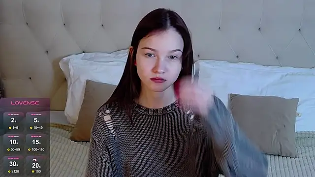 MichelleRoux online show from 11-08-25, 01:36