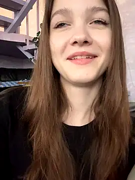 Snapshot of MichelleRoux chatting on 09-25-25, 10:54 MichelleRoux online show from 09-25-25, 10:54