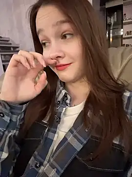 MichelleRoux online show from 01-10-26, 05:19