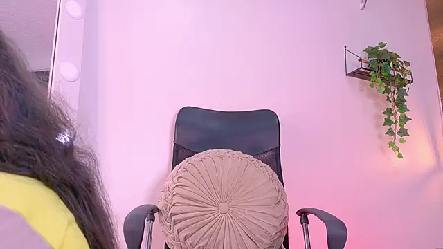 TiffValentinee  online show from 10-13-25, 07:59