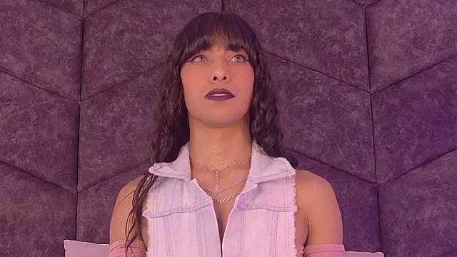 TiffValentinee  online show from 10-04-25, 02:57