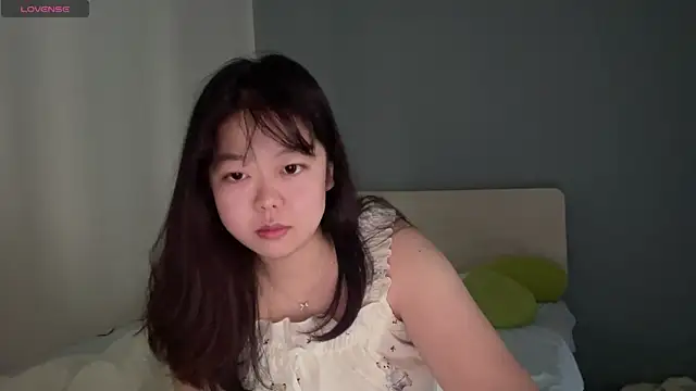 Kittenfishing online show from 09-18-25, 10:24