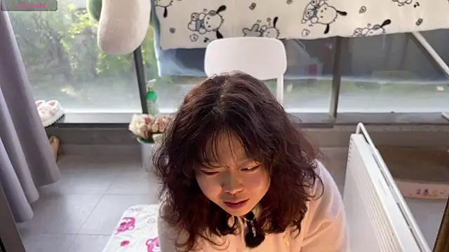 Kittenfishing online show from 11-26-25, 07:41