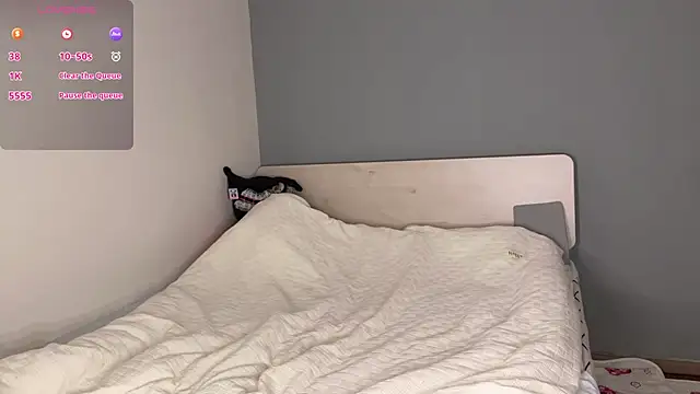 Kittenfishing online show from 10-06-25, 03:46