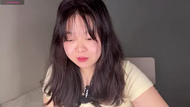 Kittenfishing online show from 09-27-25, 02:34