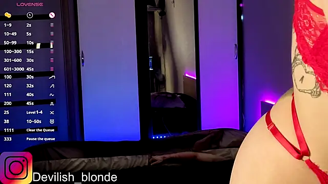 HitchcocianBlonde online show from 11-27-25, 04:51