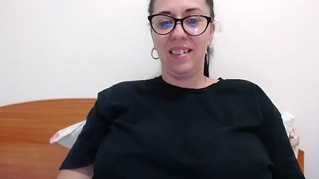 Snapshot of jollene chatting on 06-19-26, 02:12 jollene online show from 06-19-26, 02:12
