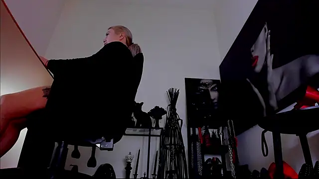 demisweet online show from 02-14-26, 06:35