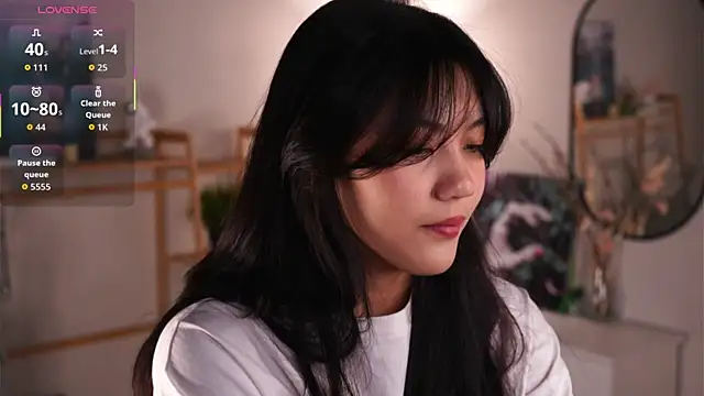 MoiraEger online show from 10-23-25, 05:22