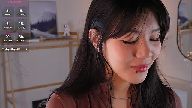 MoiraEger online show from 11-20-25, 04:18