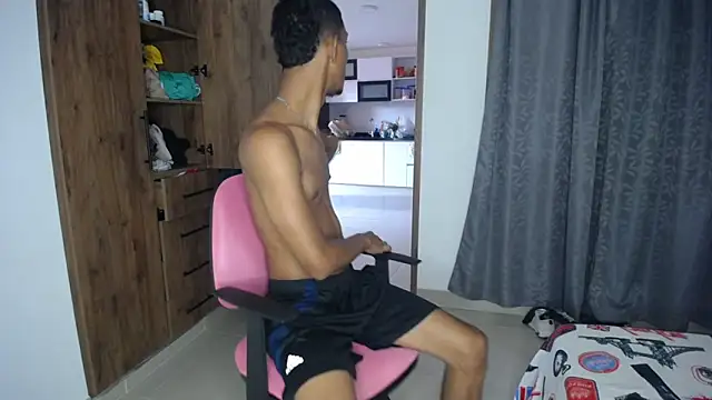 Snapshot of miguelmarcus chatting on 09-20-25, 02:22 miguelmarcus online show from 09-20-25, 02:22