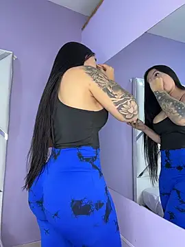 CrisMarulanda online show from 03-29-26, 08:21