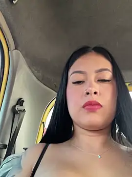 CrisMarulanda online show from 10-16-25, 02:47