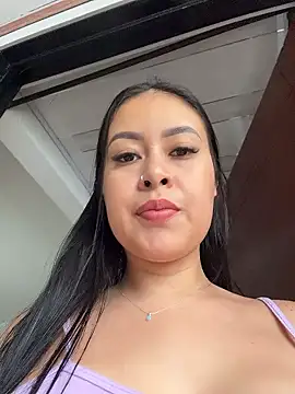 CrisMarulanda online show from 01-10-26, 03:29