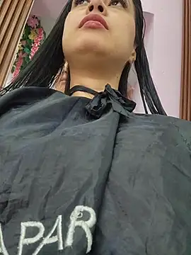 CrisMarulanda online show from 11-19-25, 04:07