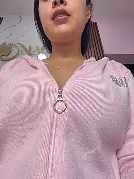 CrisMarulanda online show from 02-11-26, 03:01