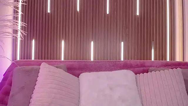 MylaDreams online show from 11-26-25, 03:17