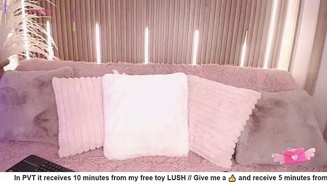 MylaDreams online show from 09-25-25, 03:23