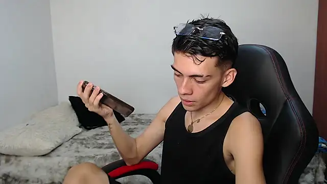 Rimuru17 online show from 04-01-26, 04:36