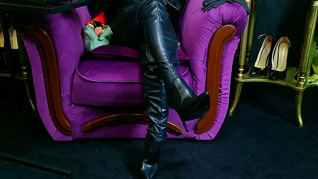 VivianReeve online show from 09-25-25, 05:24