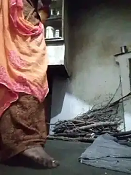 aunty sumy online show from 10-28-25, 01:06