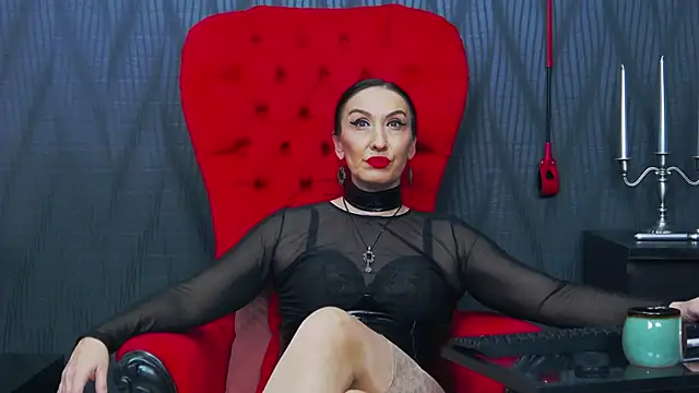 Snapshot of MistressDora chatting on 02-11-26, 01:11 MistressDora online show from 02-11-26, 01:11