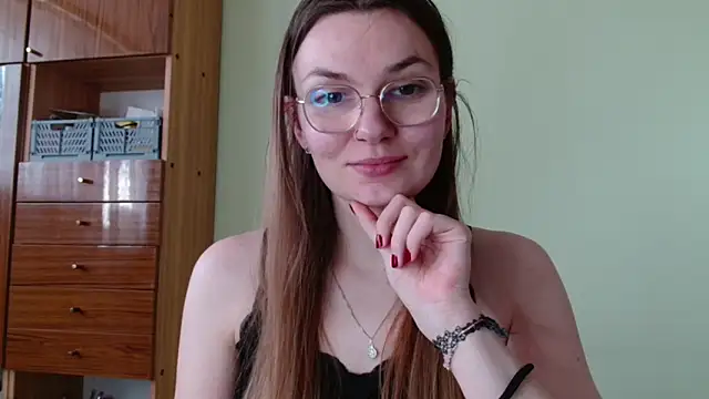 LooveELLYx online show from 04-14-26, 01:38