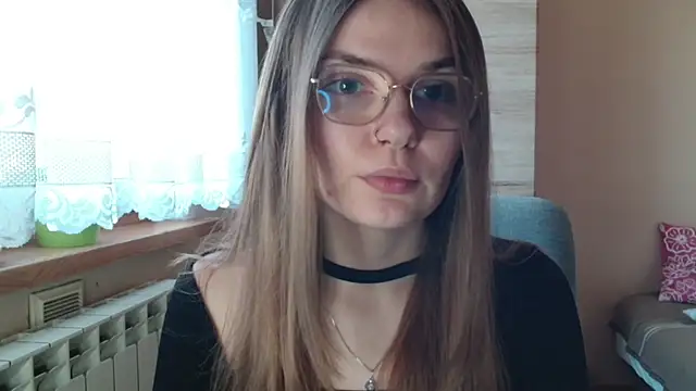 LooveELLYx online show from 12-19-25, 07:33