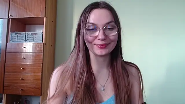 Snapshot of LooveELLYx chatting on 02-18-25, 02:49 LooveELLYx online show from 02-18-25, 02:49