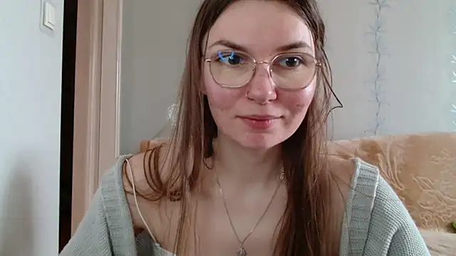 Snapshot of LooveELLYx chatting on 03-14-25, 08:21 LooveELLYx online show from 03-14-25, 08:21
