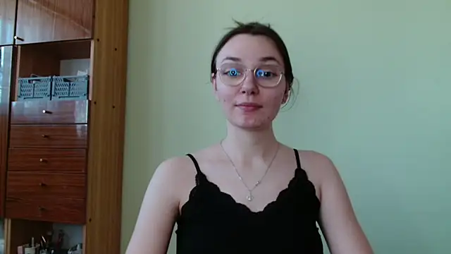 Snapshot of LooveELLYx chatting on 03-07-25, 07:52 LooveELLYx online show from 03-07-25, 07:52