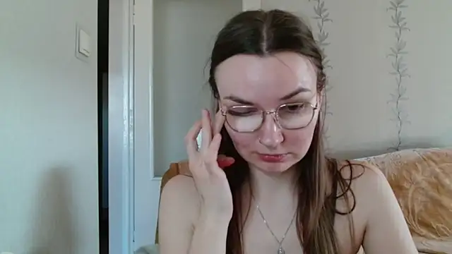 Snapshot of LooveELLYx chatting on 03-19-25, 02:35 LooveELLYx online show from 03-19-25, 02:35