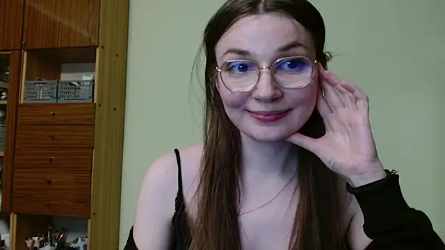 Snapshot of LooveELLYx chatting on 03-09-25, 05:49 LooveELLYx online show from 03-09-25, 05:49