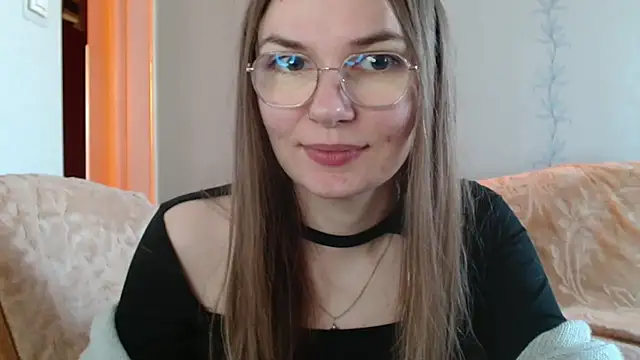 Snapshot of LooveELLYx chatting on 03-21-25, 07:55 LooveELLYx online show from 03-21-25, 07:55